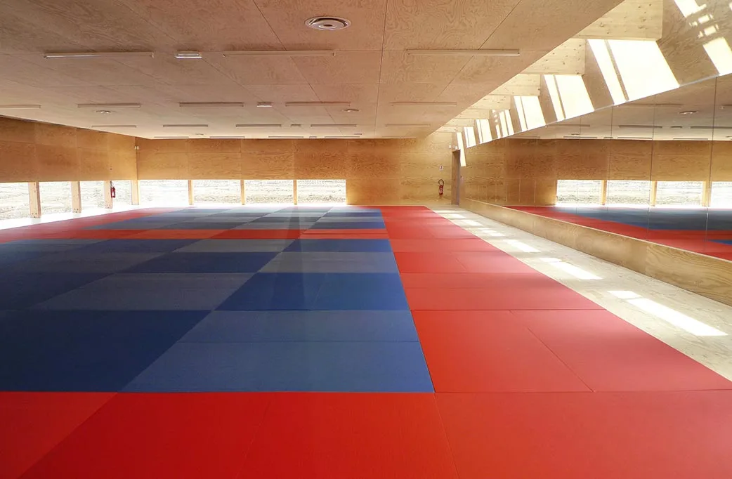Le dojo de la Salle Colette Besson à Templemars : un équipement moderne partagé entre judo et karaté